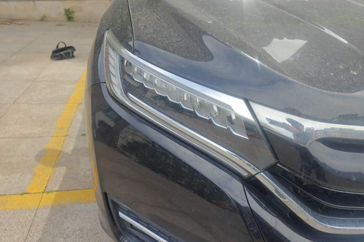 Used Honda UR-V 2017 370TURBO 2WD Prestige Edition China V Right Front Headlight