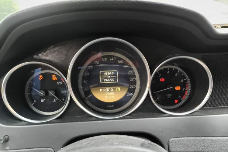 Used Mercedes-Benz C-Class 2010 C 180K Classic model