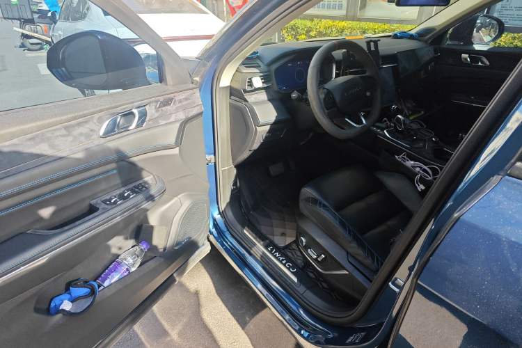 Used Lynk & Co 05 2020 2.0TD Two-Wheel Drive Shine Halo