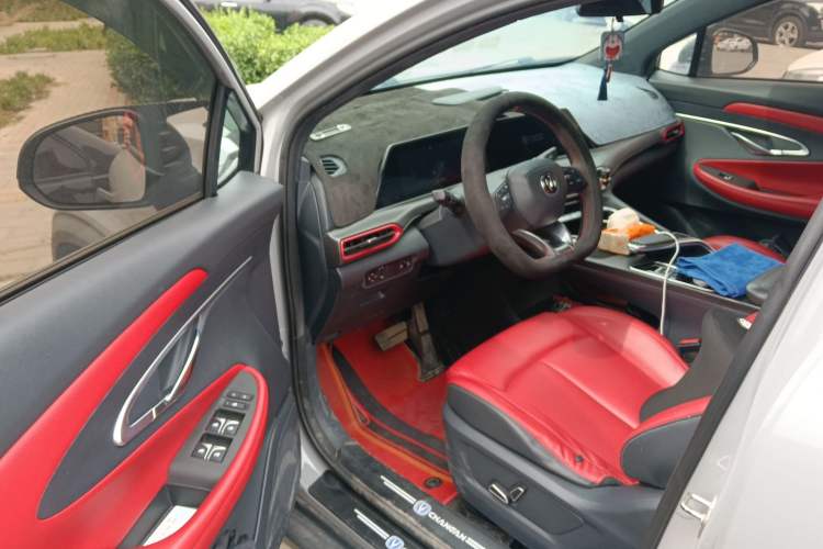 Used CHANGAN UNI-T 2020 1.5T Prestige Version Driver Seat