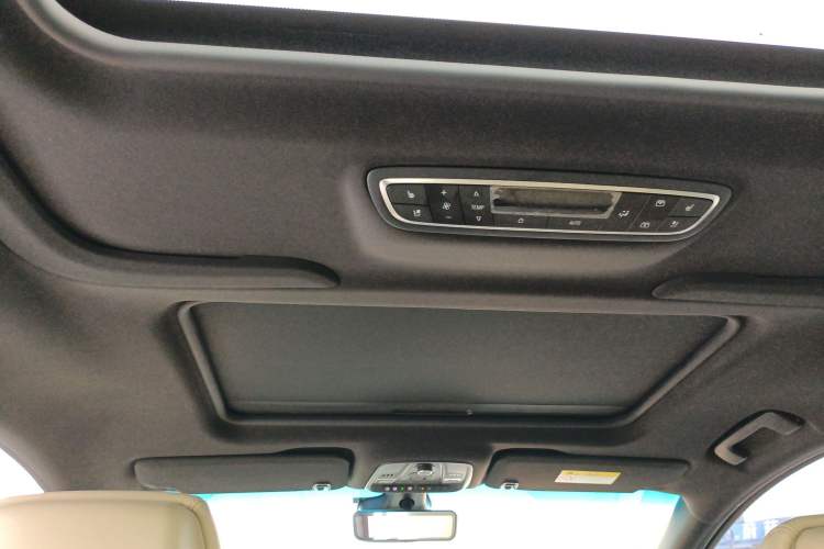 Used Buick GL8 2022 ES Land Cruiser 653T Luxury Model