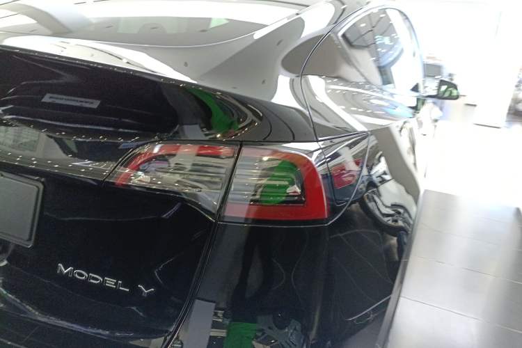 Used Tesla Model Y 2022 Rear-Wheel-Drive Version