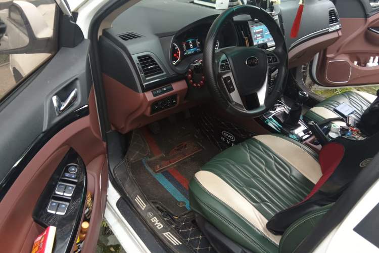 Used BYD Surui 2015 Revised Version 1.5L Manual Luxury Edition
