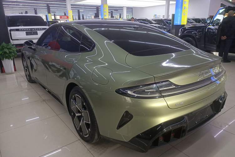 Used Xiaomi Auto SU7 2024 Rear-Drive Long-Range Intelligent Driving Version