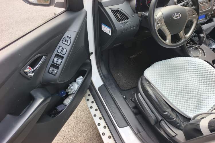 Used Hyundai ix35 2015 2.0L Automatic 2WD Smart Type China IV
