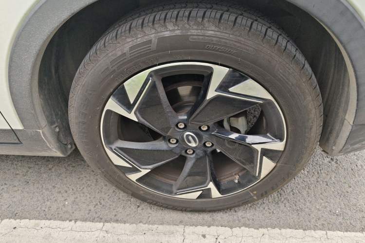 Used GAC Trumpchi GS3 2021 POWER 270T Automatic Luxury Edition Right Front Wheel Hub