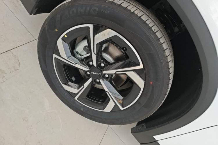 Used Dongfeng Aeolus L7 New Energy 2025 518 Comfort Edition
