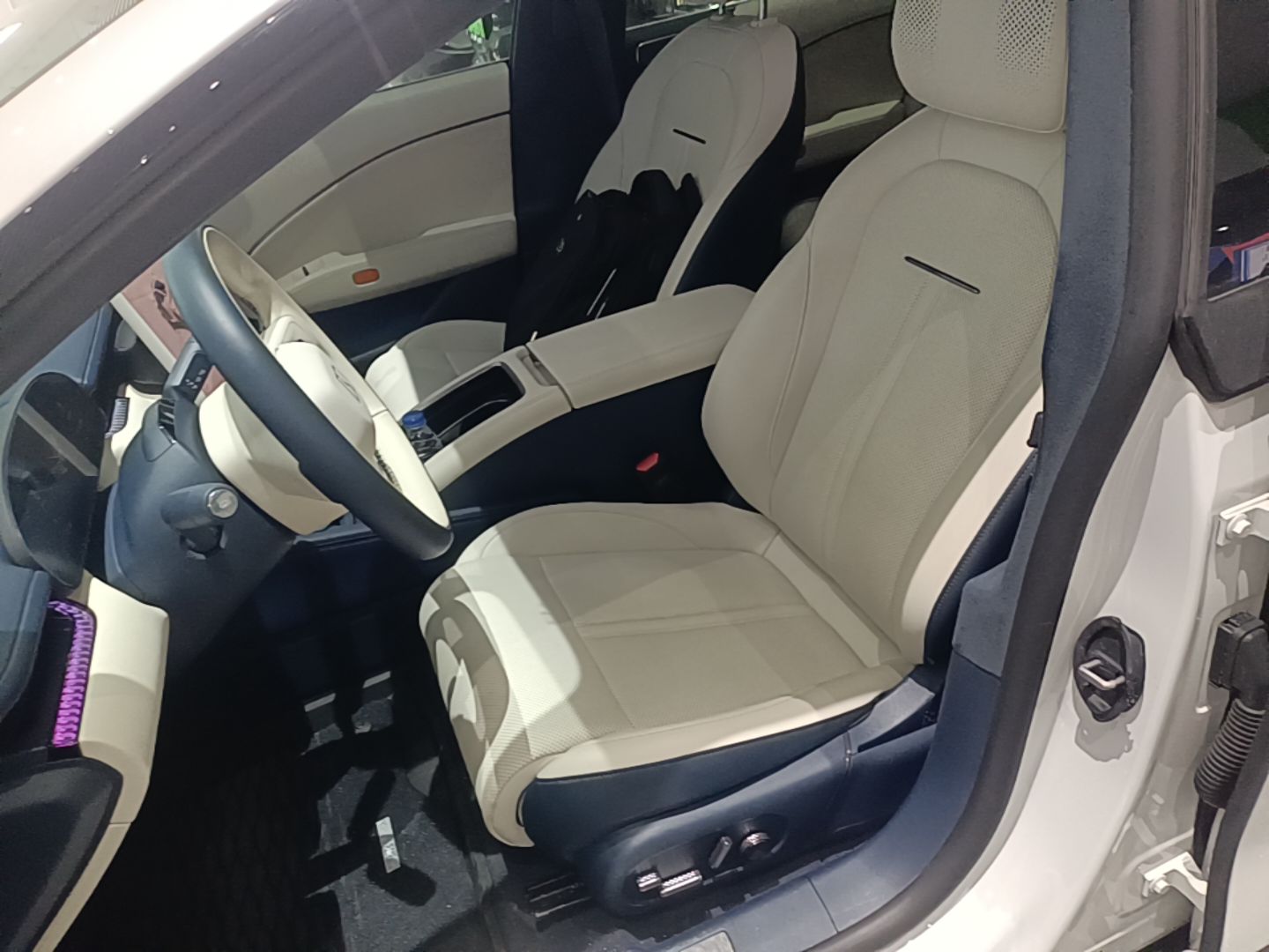 Zeekr 007 2024 Rear-Drive Intelligent Driving Version 100 kWh — снимка 17