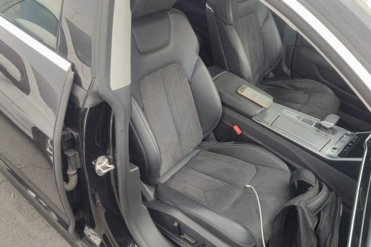 Used Audi A7L 2024 45 TFSI Luxury Edition Right Front Seat