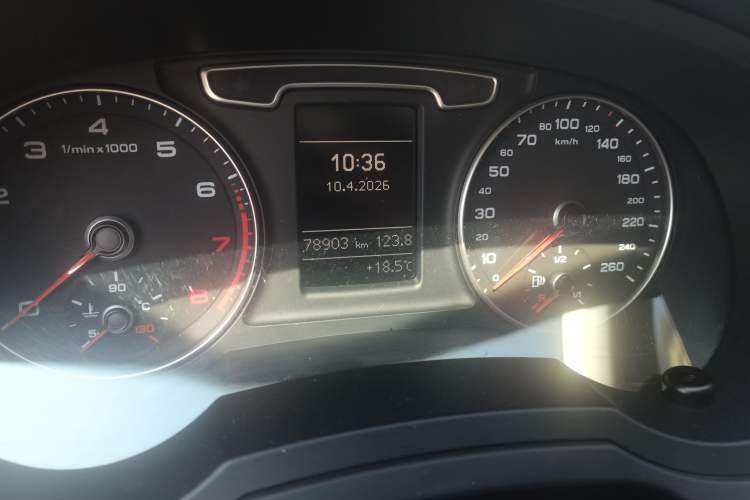 Used Audi Q3 2016 30 TFSI Collector's Edition Comfort Model Odometer Close Up