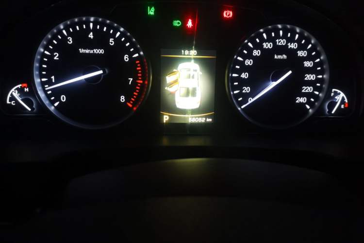 Used Geely Auto Emgrand GT 2015 1.8T Luxury Model
