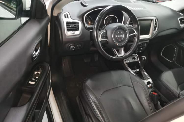 Used Jeep Compass 2017 200T Automatic Family Edition