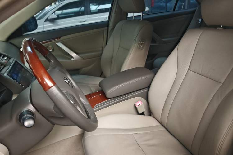 Used Toyota Camry 2013 200G Classic Luxury Edition