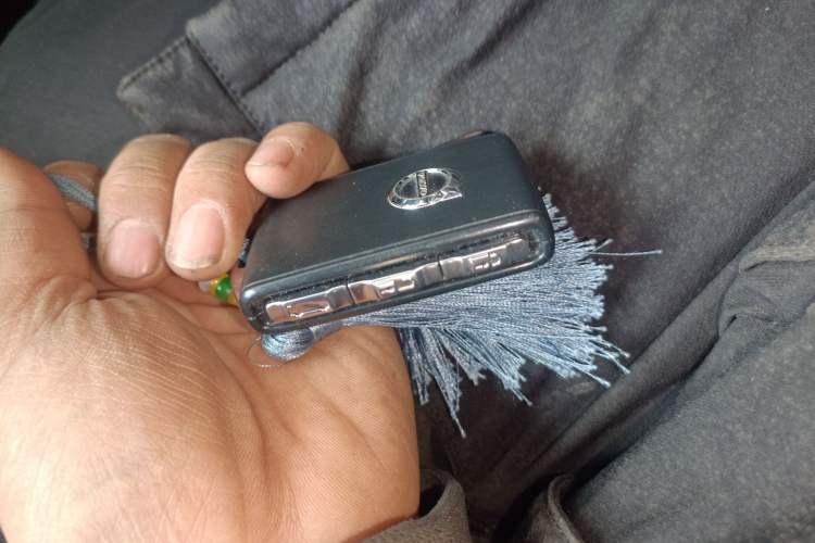 Used Volvo XC90 New Energy 2022 E-Drive Hybrid T8 Luxury Flagship 7-Seater Vehicle Key