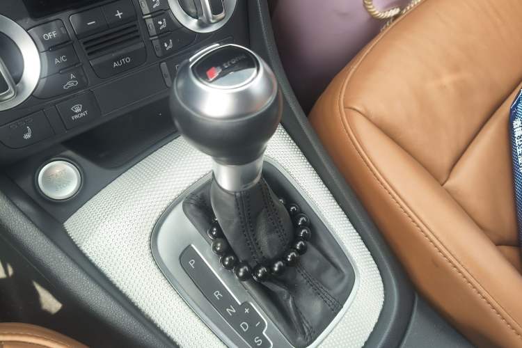 Used Audi Q3 2015 40 TFSI quattro off-road model
