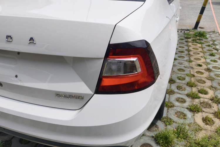 Used Skoda Rapid 2019 1.5L Automatic Comfort Edition China VI Standard