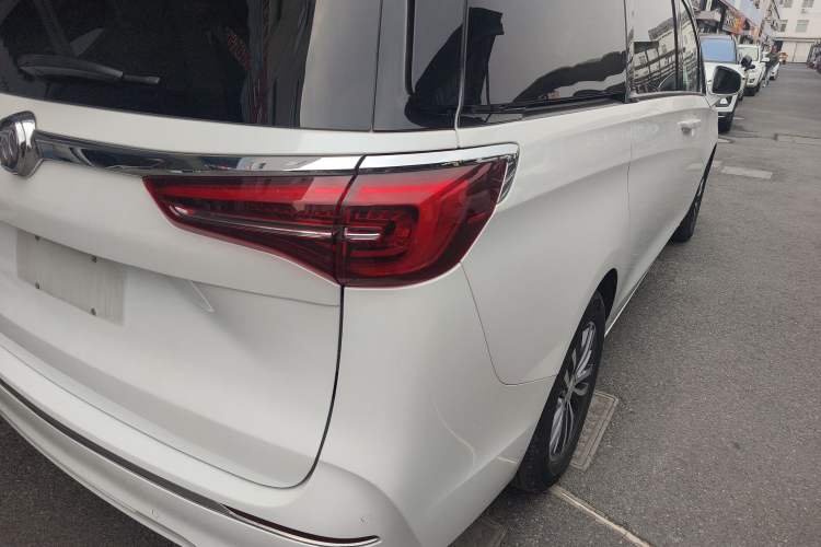 Used Buick GL8 2022 ES Landtrek 653T Comfort Edition
