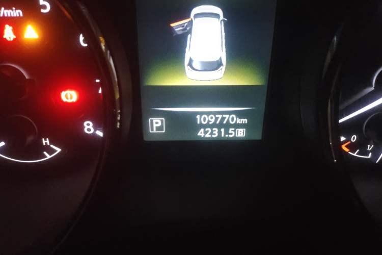 Used Nissan X-Trail 2014 2.0L CVT Comfort Edition 2WD Odometer Close Up