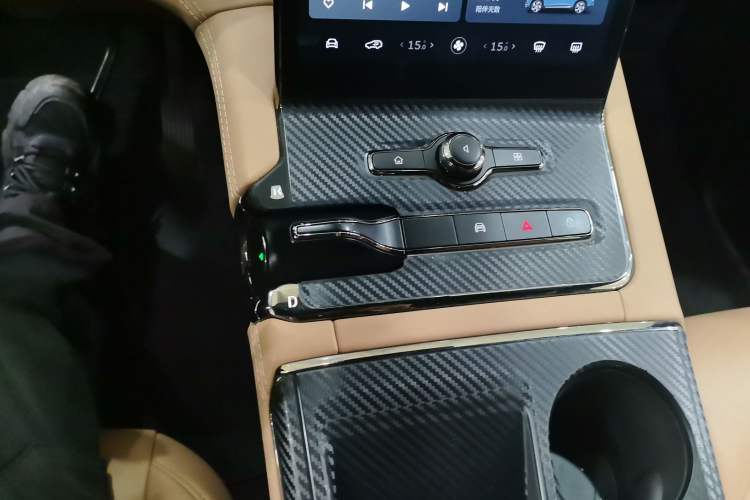 Used Nio ES6 2020 420 km Sport Edition Gear Lever
