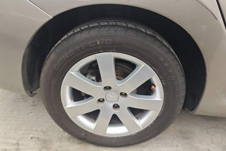 Used Peugeot 408 2013 1.6L Manual Comfort Edition