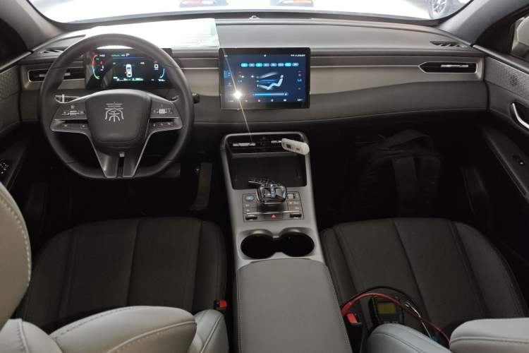 Used BYD Qin PLUS 2025 DM-i Smart Drive 55KM Leading Model
