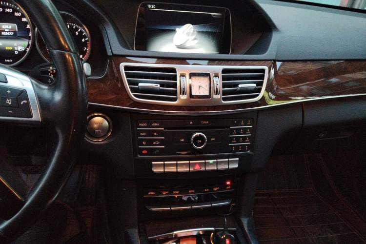 Used Mercedes-Benz E-Class 2015 Facelift E 260 L Luxury Edition