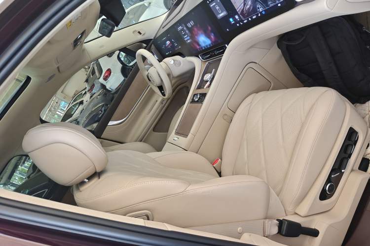 Used Hima AITO M9 2025 Extended-Range Ultra Version 52 kWh 5-Seater Edition
