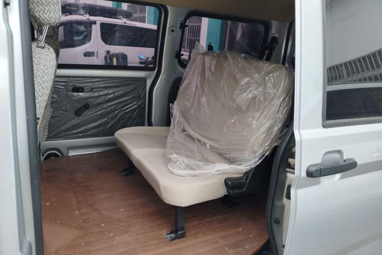 Used Wuling Rongguang S 2023 1.5L Base Version 5/7 Seats
