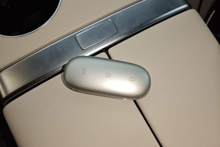 Used Li Auto L8 2025 Max Smart Refresh Edition
