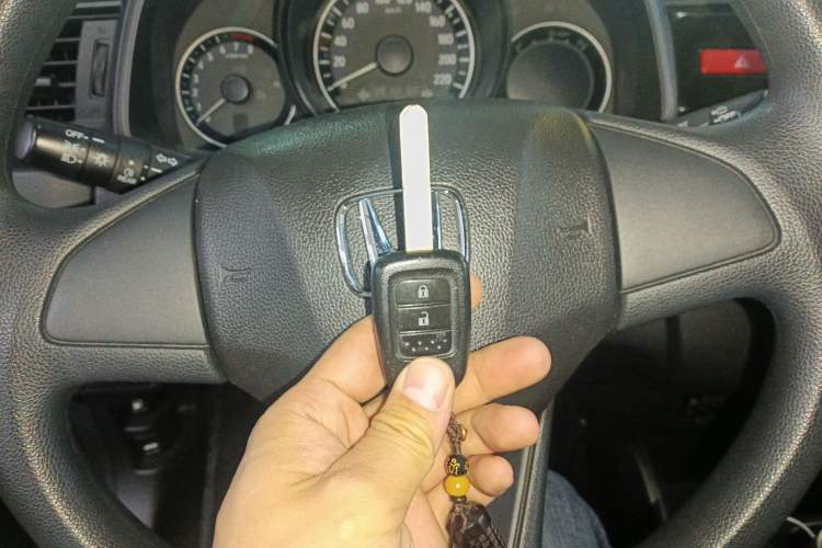 Used Honda Fit 2016 1.5L LXS CVT Comfort Sunroof Version Vehicle Key