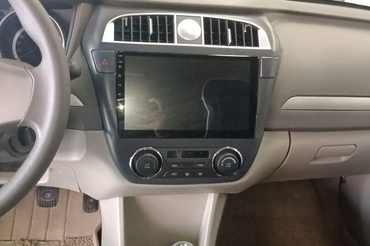 Used Dongfeng Aeolus A60 2014 1.6L Manual Luxury Model
