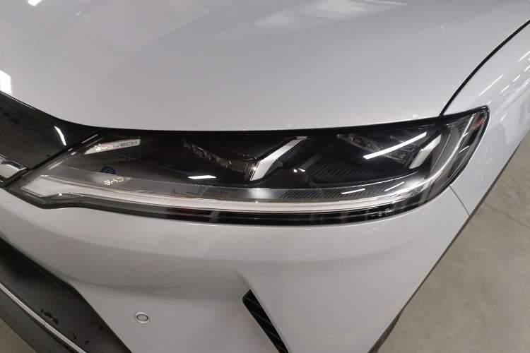 Used BYD Yuan UP 2025 Intelligent Driving Version 401 km Beyond-Range Edition