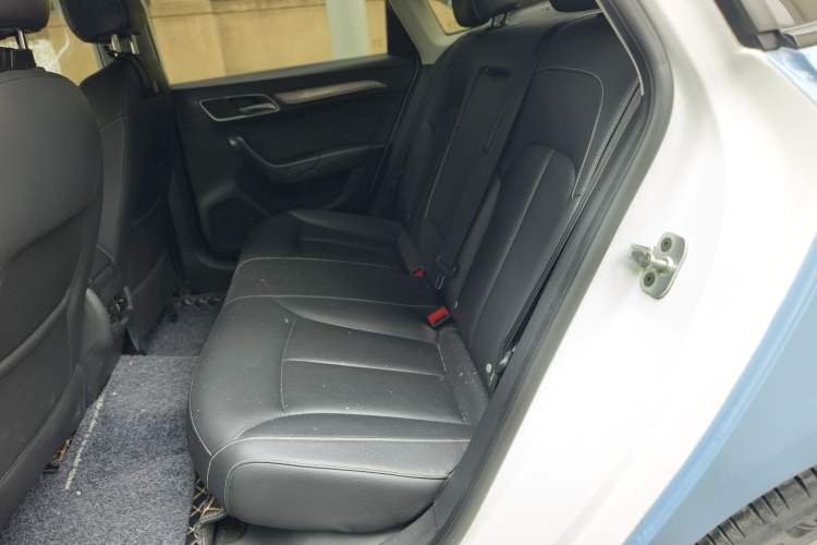 Used Roewe i6 2017 20T Automatic Internet ZhiZun Edition Left Rear Seat