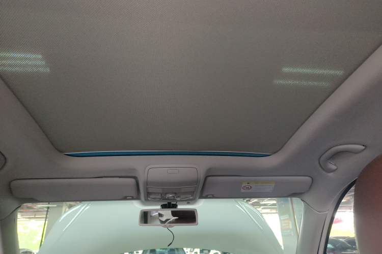 Used Volkswagen Tiguan 2015 1.8TSI Automatic Two-Wheel Drive Luxury Model Headliner