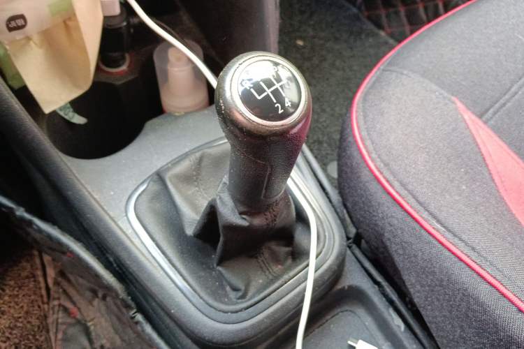 Used Volkswagen Polo 2011 1.4L Manual ZhiLe Edition Gear Lever