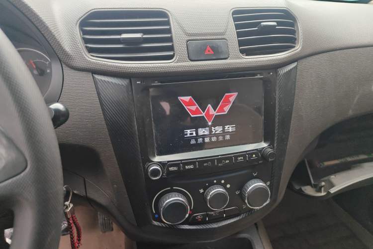 Used Wuling Hongguang 2014 1.5L S Standard Version