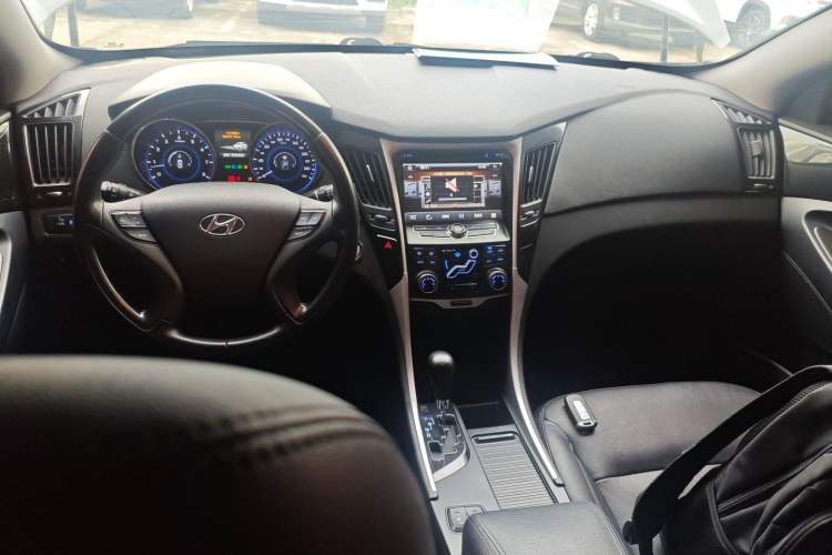 Used Hyundai Sonata 2014 2.4L Automatic Leading Edition China V Standard
