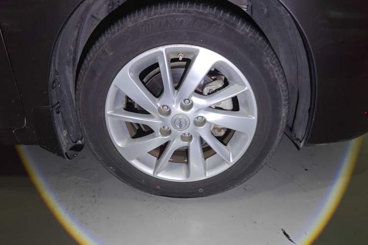 Used Nissan Sylphy 2012 1.6 XL CVT Luxury Edition Right Front Wheel Hub