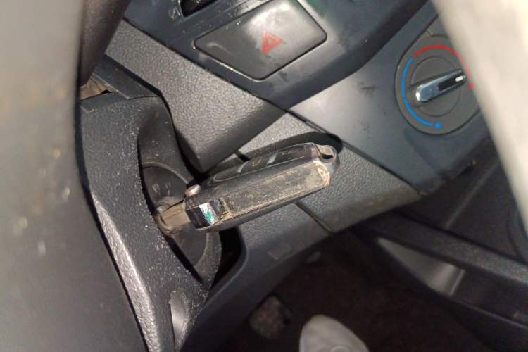 Used Dongfeng Aeolus AX3 2016 1.5L Manual Shangkue Model
