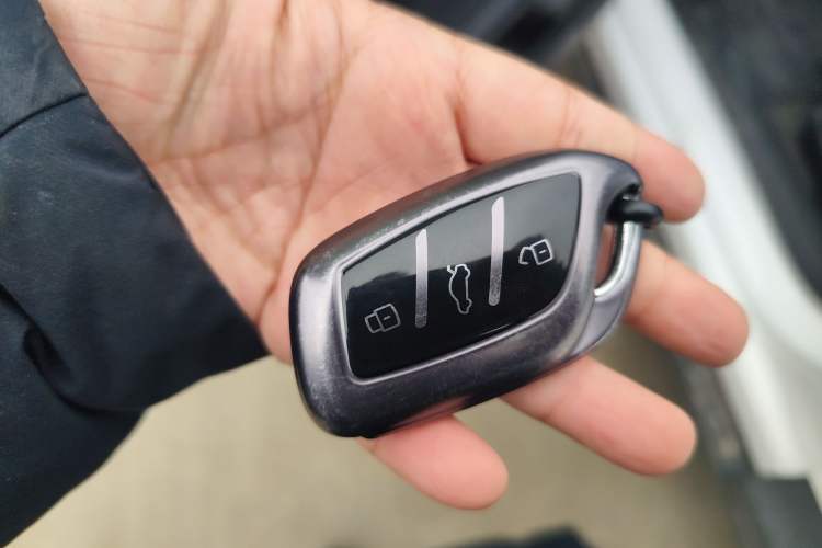 Used MG 4 EV 2023 415 km Range Sea-Faring Champion Edition