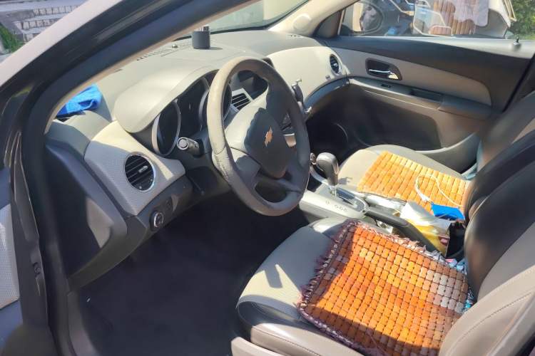 Used Chevrolet Cruze 2013 1.8L SE AT
