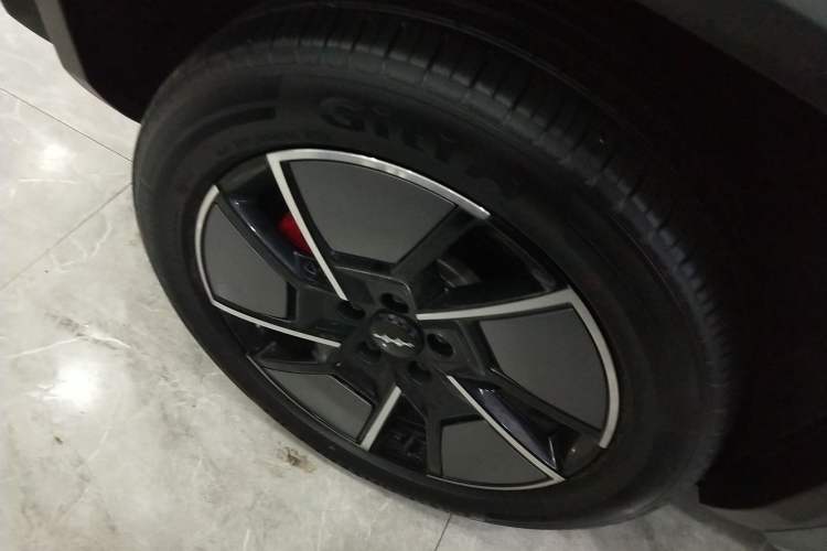 Used Formula Leopard Titanium 3 2025 501KM All-Wheel Drive Intelligent Driving Ultra Version