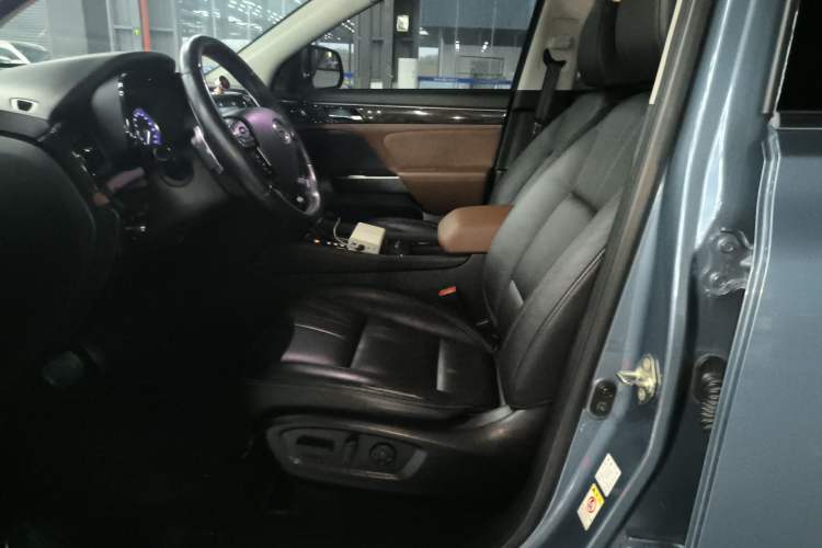 Used GAC Trumpchi GS8 2017 320T Two-Wheel Drive Luxury Smart Connectivity Version (7 Seats)
