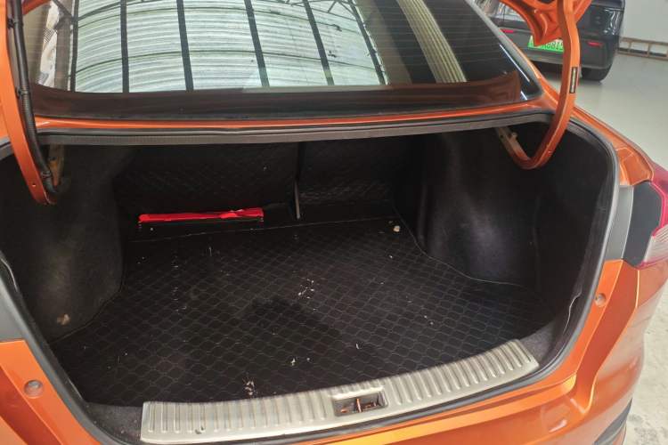 Used Nissan Lannia 2016 1.6L CVT Smart Edition
