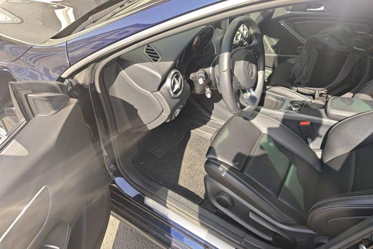 Used Mercedes-Benz CLA 2018 CLA 200 Sport Edition Driver Seat