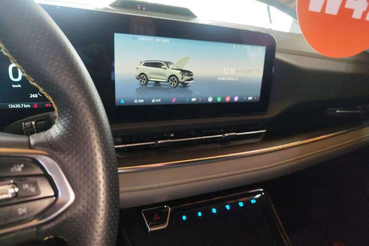 Used Ford Equator Sport New Energy 2025 Luxury Edition Audio And AC Panel