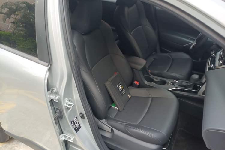 Used Toyota FRONTLANDER 2022 2.0L CVT Elite Edition Right Front Seat