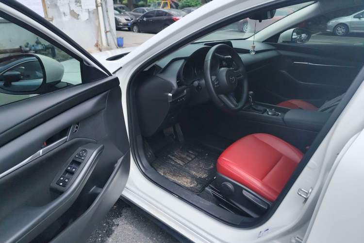 Used Mazda 3 Axela 2023 2.0L Automatic Zhiqing Edition Driver Seat