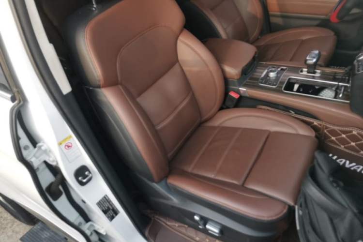 Used Haval H9 2017 2.0T Gasoline 4x4 Premium 5-Seater Right Front Seat