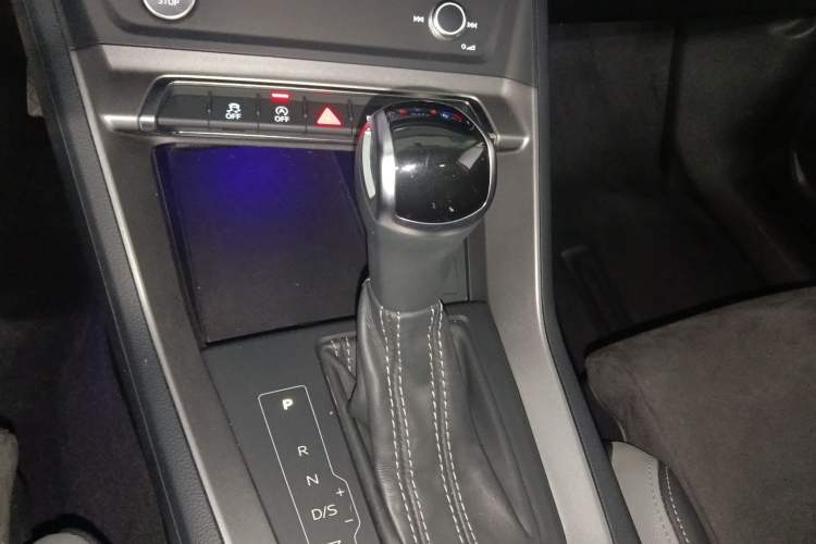 Used Audi Q3 2019 40 TFSI Fashion Dynamic Model
